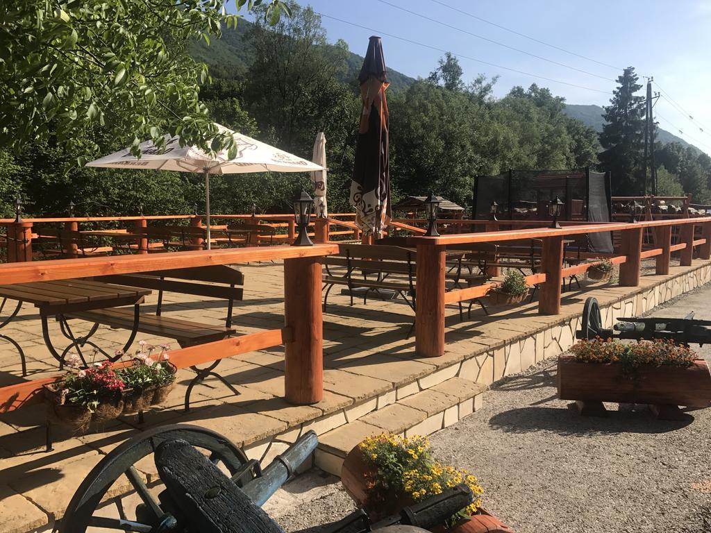 Penzion Zbojnik Terhely Kültér fotó